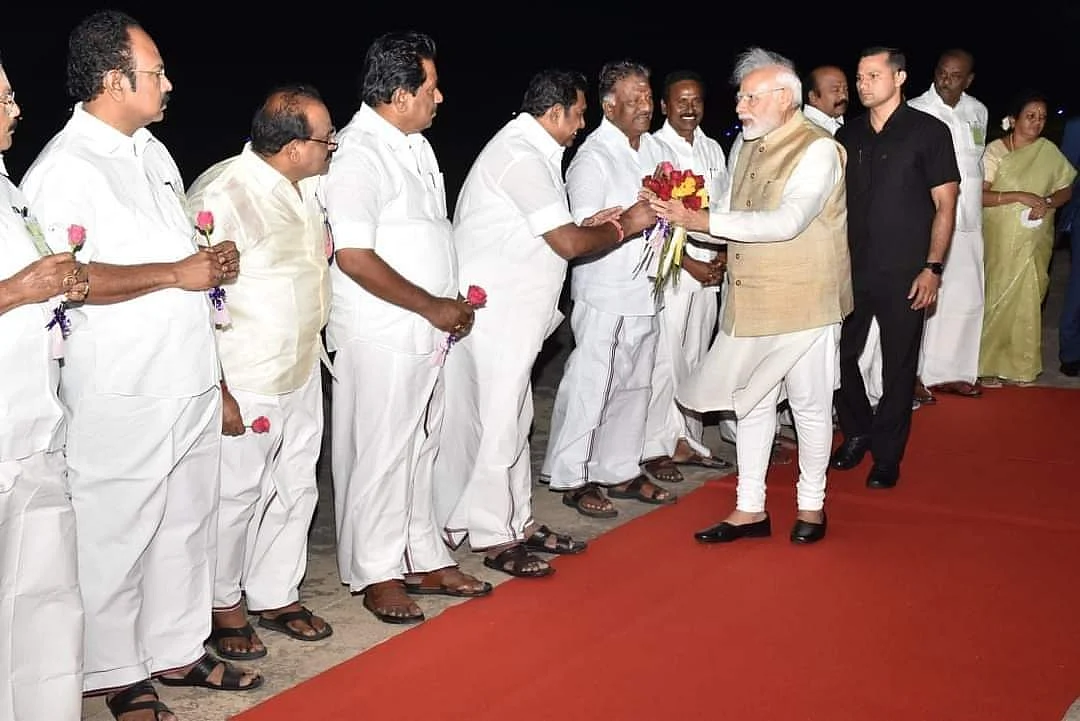 மோடியுடன் எடப்பாடி பழனிசாமி, ஓ.பன்னீர்செல்வம்