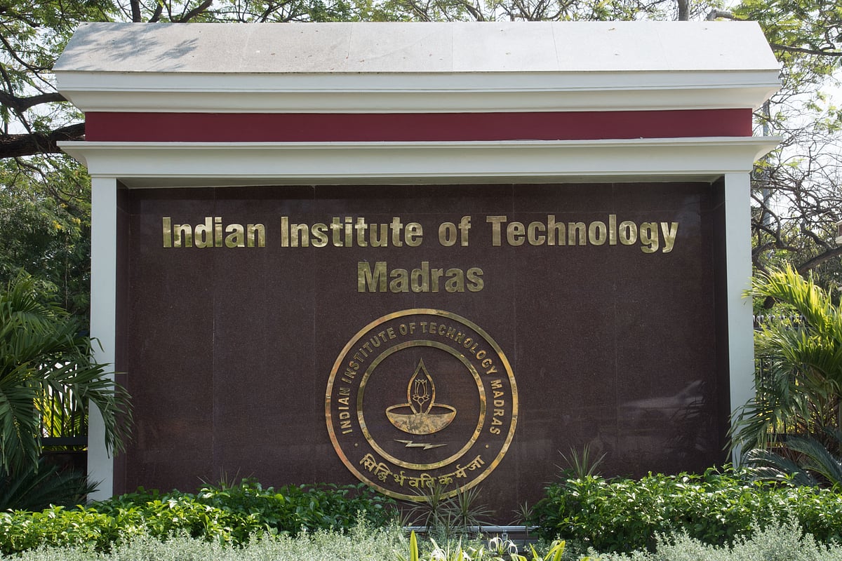 IIT Madras: புதிய தொழில்நுட்பம் சார்ந்த ஸ்மார்ட் வகுப்புகள், பயனடையும் 600 அரசுப் பள்ளிகள்!