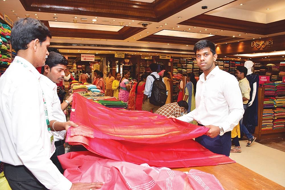 96 ஆண்டுகள்... 18 கிளைகள்...
வெற்றிப் பயணத்தில் போத்தீஸ்!