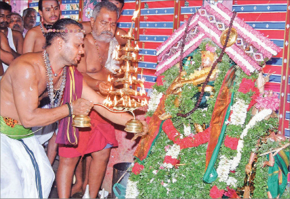 குறையைத் தீர்ப்பான் குற்றாலநாதன்!
