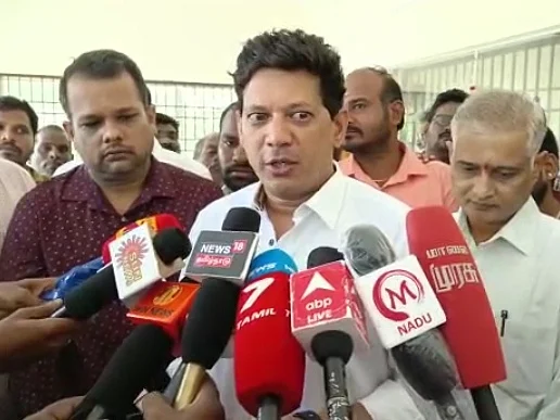 விழுப்புரம்: ``கிரிக்கெட்டில் கட்டாயம் அரசியல் கிடையவே கிடையாது" - அசோக் சிகாமணி