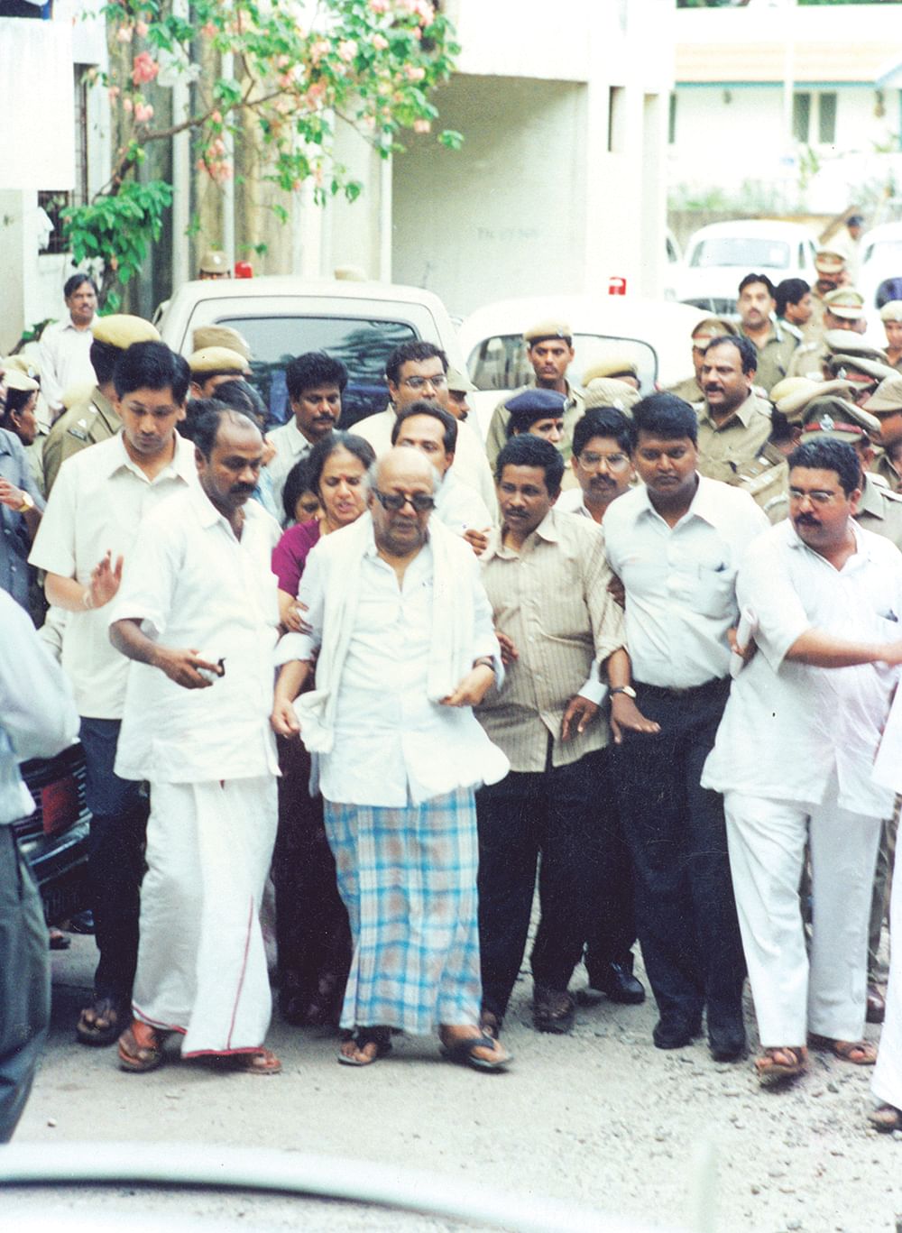 “விஜயகாந்த் நல்லபடியா திரும்பி வரணும்!” - விகடன் பிரஸ்மீட் - உதயநிதி ஸ்டாலின்