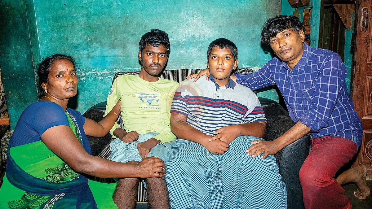 லோகநாதன்-கோமதி, சூர்யா, விஜய்