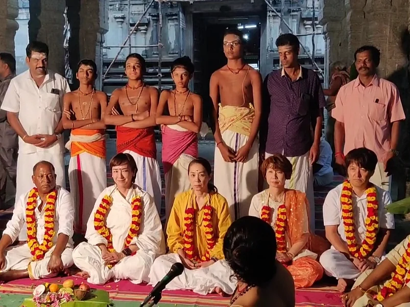 தமிழ் பாரம்பர்ய விவசாயம் செய்து விளைவித்த அரிசி; கோயில்களுக்கு அளித்த ஜப்பான் நடிகை!