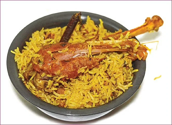 வான்கோழி, கொத்துக்கறி, மீன், முட்டை... விதம்விதமான பிரியாணி |வீக் எண்டு ஸ்பெஷல்