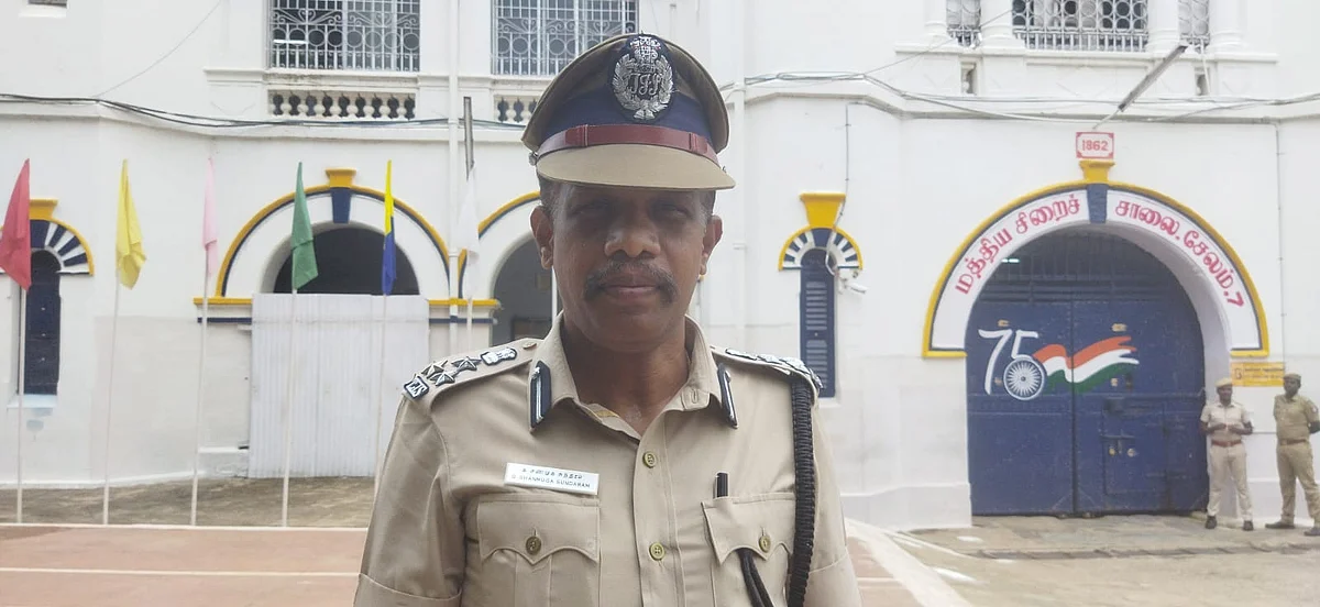 சேலம்: பெண்கள் கிளைச் சிறையில் வார்டன்கள் மோதல்; பாரா புத்தககம் கிழிப்பு! - மெமோ பின்னணி என்ன?!