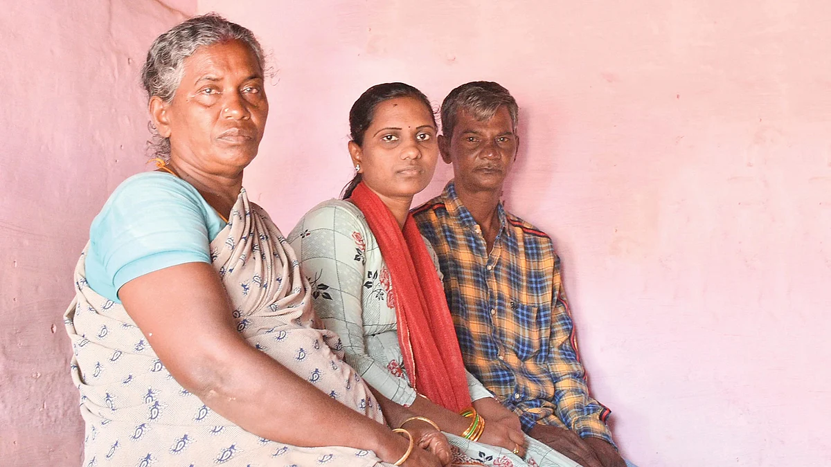 ராம்குமாரின் தங்கை மற்றும் பெற்றோர்
