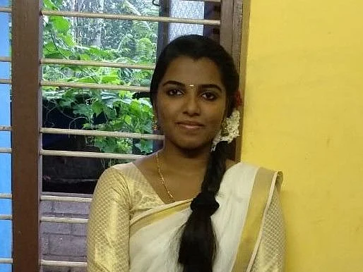 `காதலன் விஷம் கொடுத்தாரா?’ - கல்லூரி மாணவி மரணத்தில் சந்தேகம் கிளப்பும் பெற்றோர்