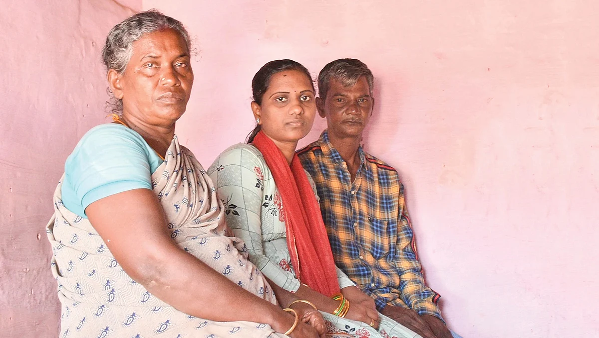 ராம்குமாரின் தங்கை மற்றும் பெற்றோர்