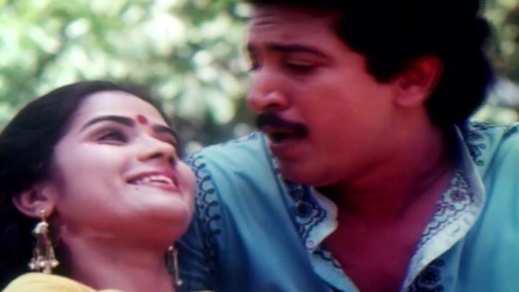 ரெட்டைக்கிளிகள் பாடலில்...