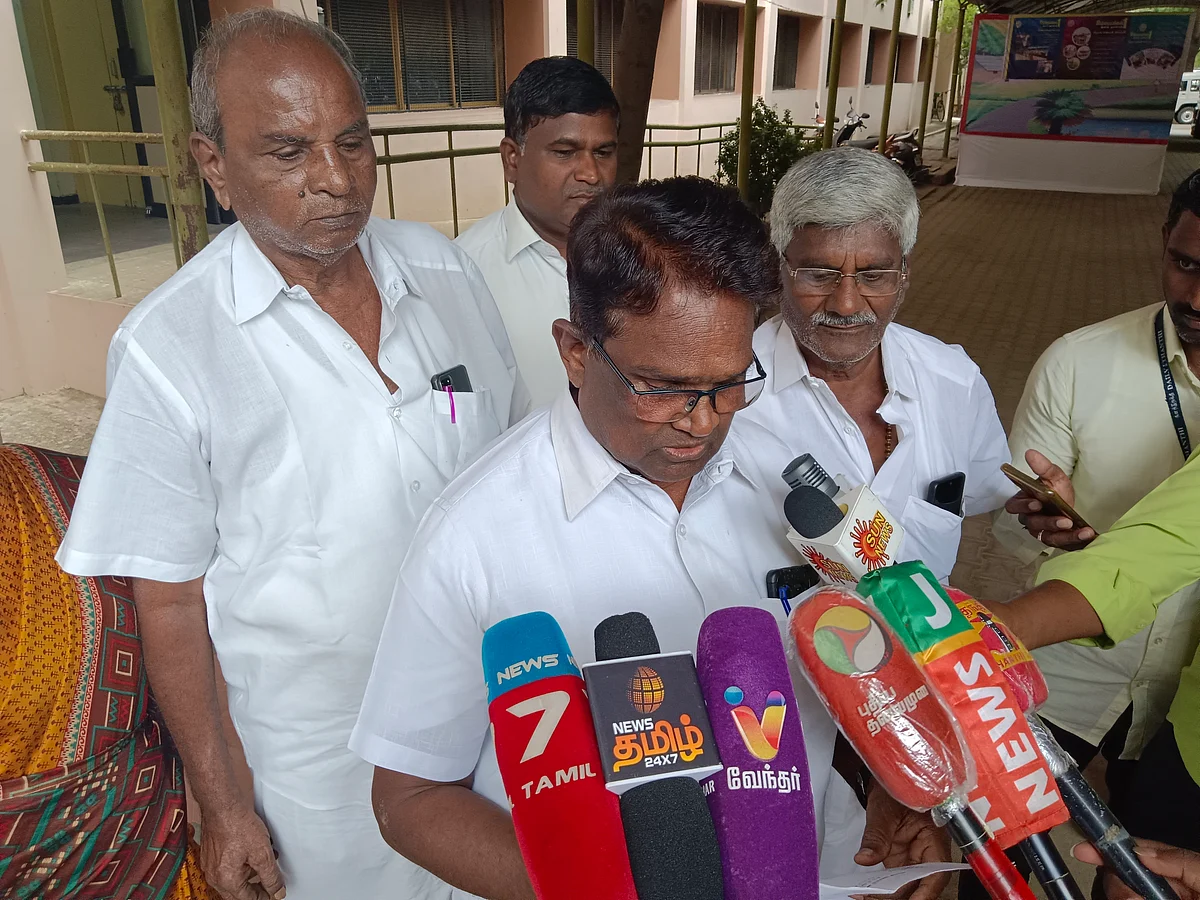 செய்தியாளர்களிடம் பேசும்
வழக்கறிஞர் சுப்ரமணியம்