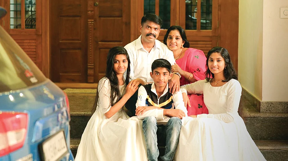 “போலீஸ்காரர்களுக்கு ஒவ்வொரு நாளும் புதுப்புது அனுபவங்கள் கிடைக்கும்!”