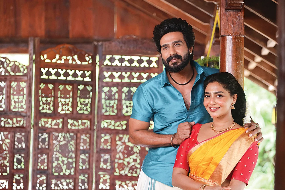 புழுதியில் புரண்டு மோதும் ‘கட்டா குஸ்தி’!