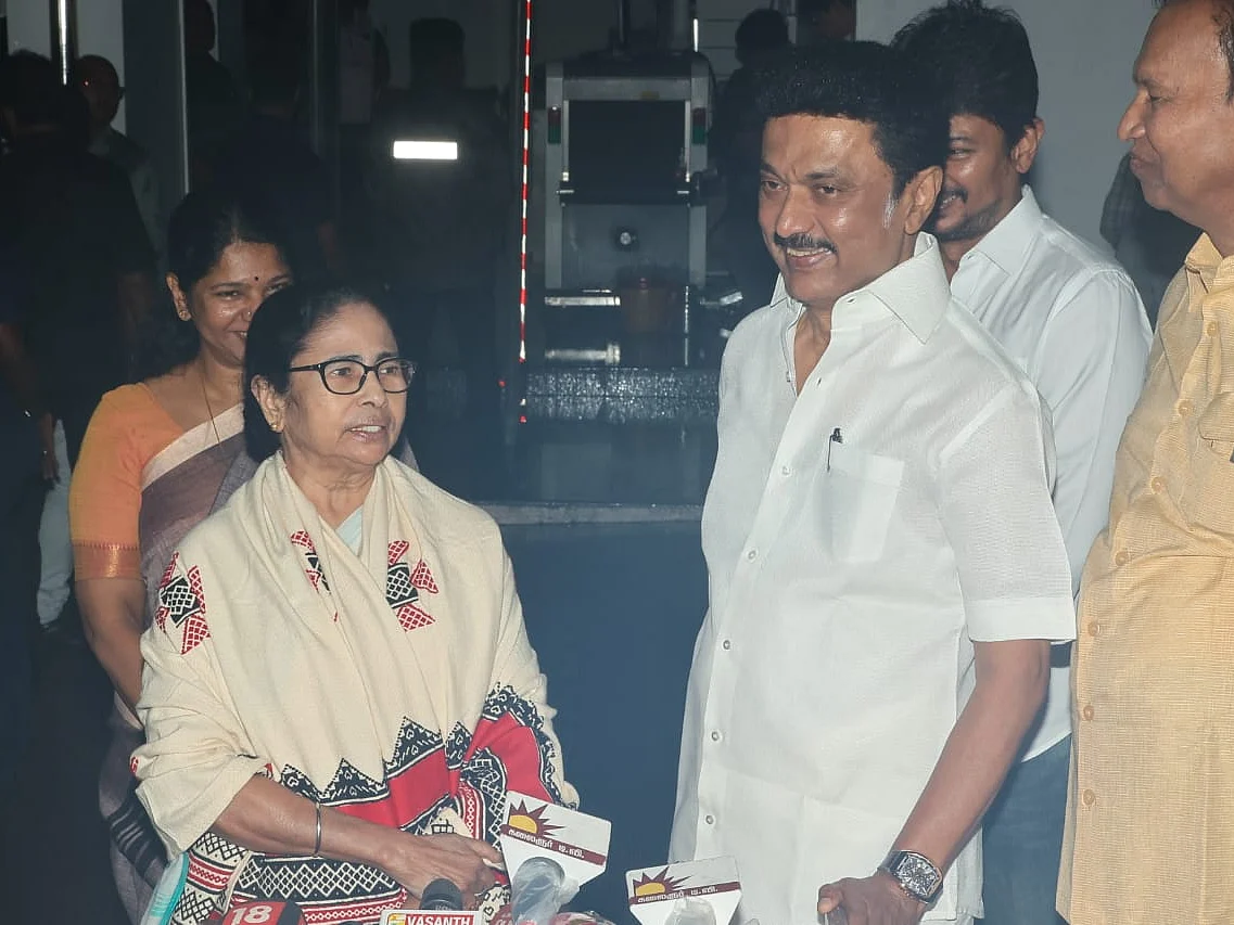 `இல.கணேசன் அழைத்ததால் வந்தேன்; ஸ்டாலினை பார்க்காமல் எப்படி செல்ல முடியும்!"- சென்னையில் மம்தா பேட்டி