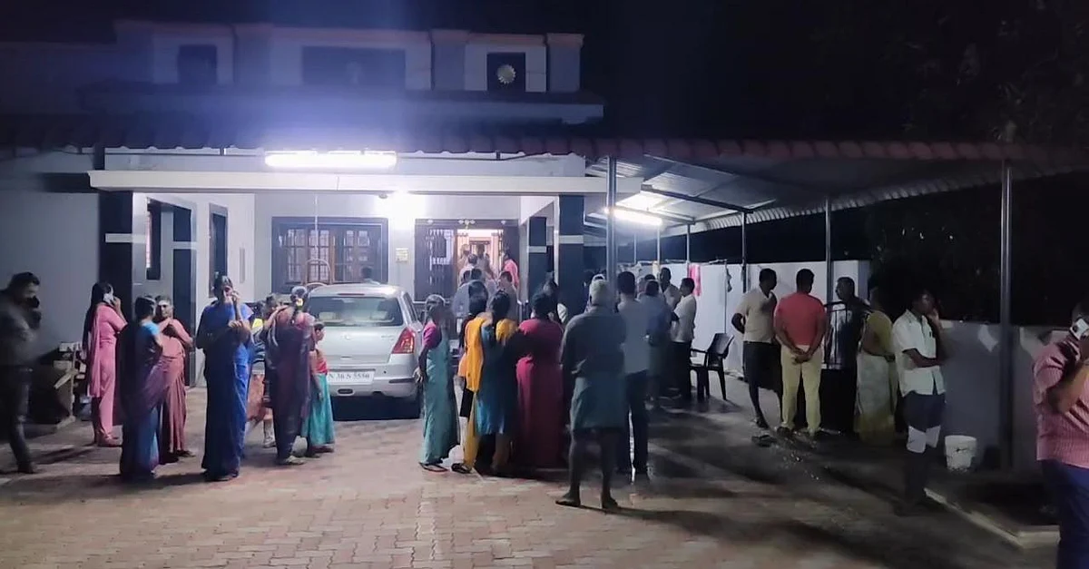 கொள்ளை நடந்த வீடு.