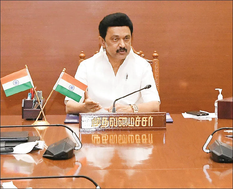 மூலவரான முதல்வர்... உற்சவரான சின்னவர்!