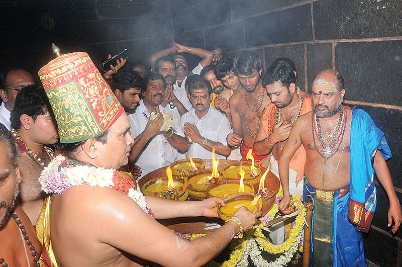 ஆதிகாஞ்சி அண்ணாமலை!