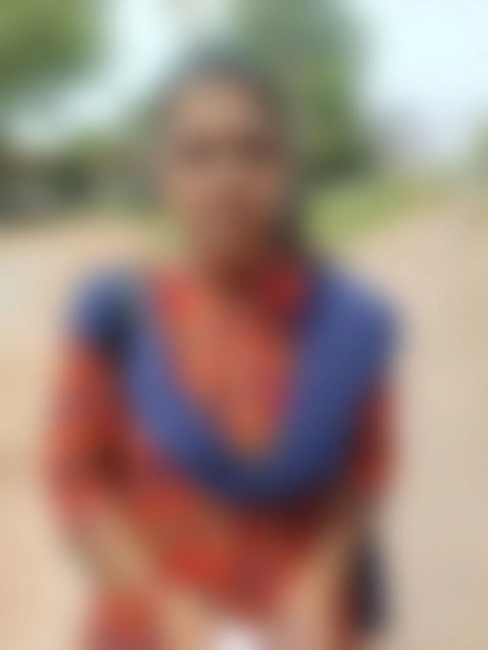 `ஆபாசப் படம் எடுத்து மிரட்டுறாங்க’ - சகோதரர்கள், கணவனுக்கு எதிராகப் புகாரளித்த பெண்