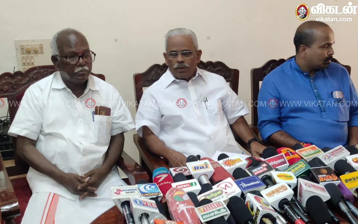 சபரிமலை மண்டலகால பூஜைக்கான முன்னேற்பாடுகள் குறித்து திருவிதாங்கூர் தேவசம்போர்டு தலைவர் அனந்தகோபன் செய்தியாளர்களிடம் பேசினார்