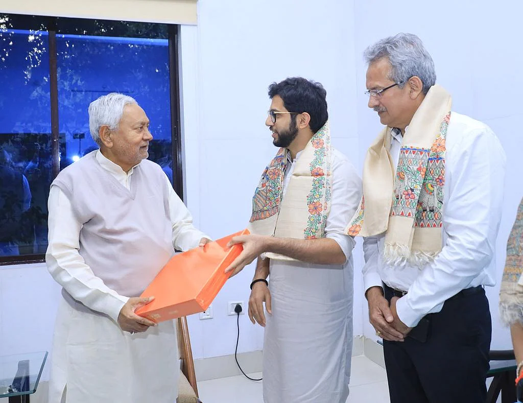 டார்கெட் 2024... புதிய பாதையை நோக்கிப் பயணம் - நிதிஷ் குமார், தேஜஸ்வியுடன் ஆதித்ய தாக்கரே சந்திப்பு