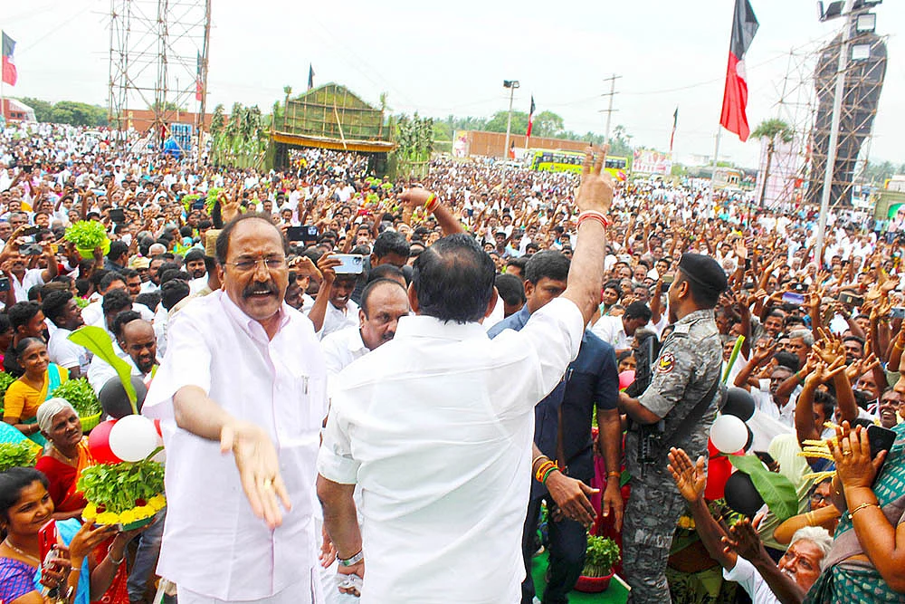 கூட்டணி... சிக்னல்... சமரசம்... வலைவிரிப்பு... அ.தி.மு.க க்ளைமேட் சேஞ்ச்!