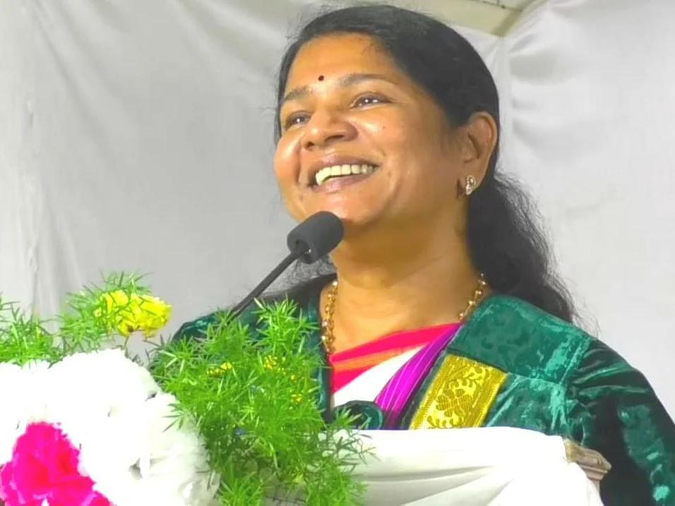 ``இந்தச் சமூகம், நமக்கு இஷ்டமில்லாத விஷயங்களையும் திணிக்கிறது!’’ - கனிமொழி எம்.பி