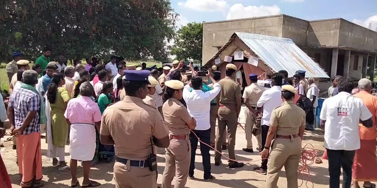 மனநலம் குன்றியவர் சித்தராக சித்திரிப்பு