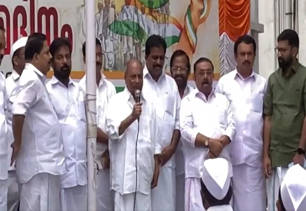 ஏ.கே.அந்தோணி - காங்கிரஸ்