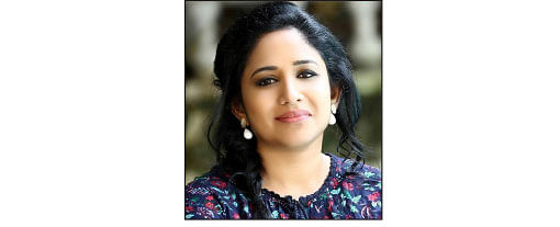 ஷைனி சுரேந்திரன்