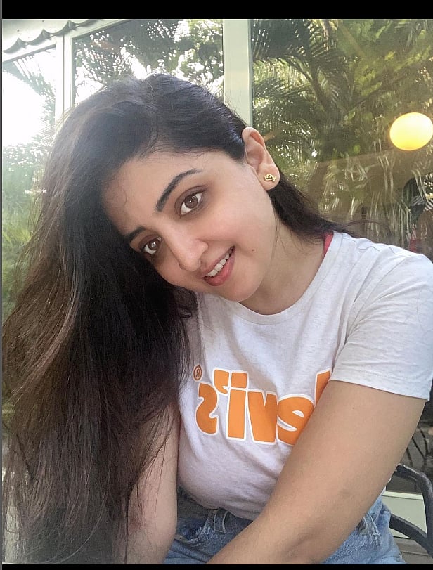 ``என் உடல்வலி என்னை கட்டாய ஓய்வுக்குத் தள்ளிவிட்டது'' - நடிகை பூனம் கவுர்!