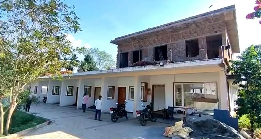 காட்டேஜ்