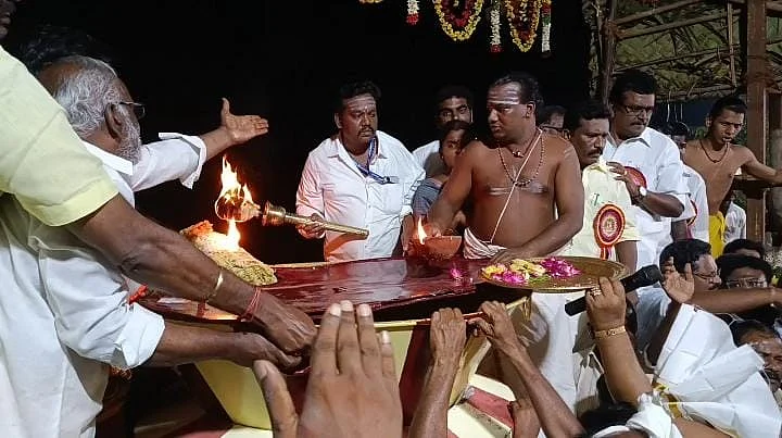 ராஜபட்டரை தடுத்த திமுக-வினர்