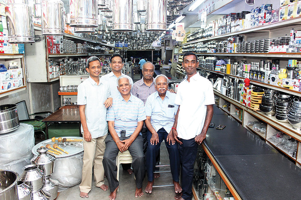நிர்வாகத்தினர்...