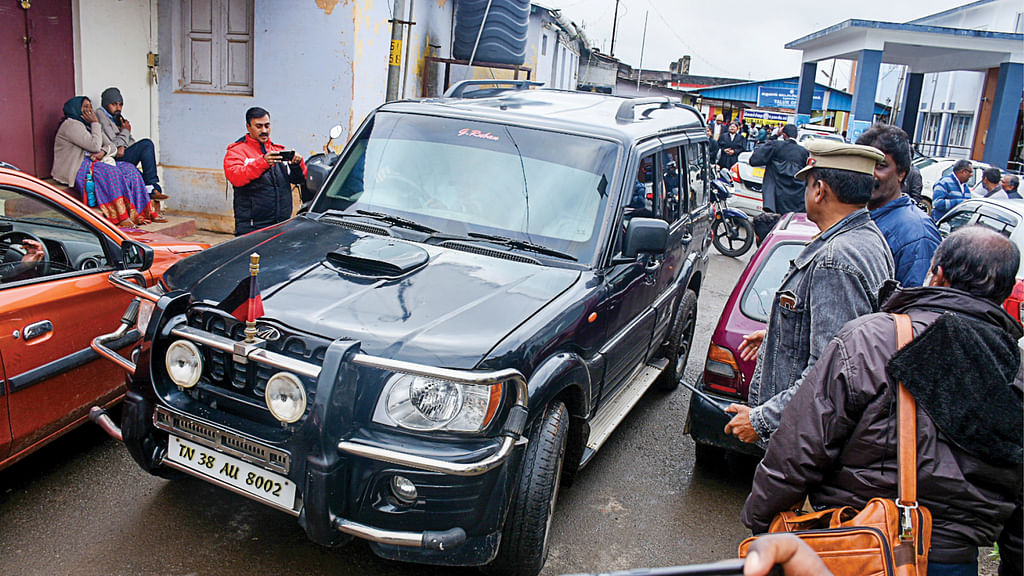 மிஸ்டர் கழுகு