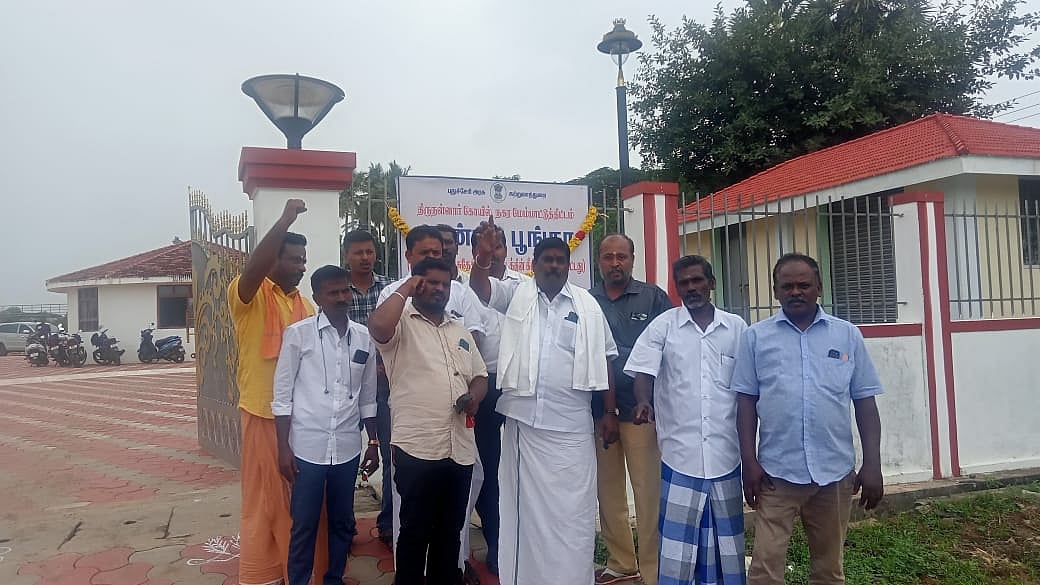 திருநள்ளாறு: முன்னறிவிப்பின்றி மத்திய அமைச்சரால் திறக்கப்பட்டதா ஆன்மிகப் பூங்கா? - நடந்தது என்ன?!