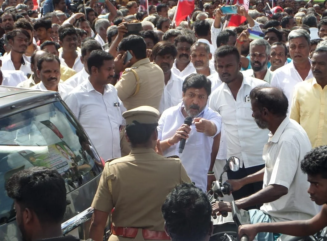 சி.வி.சண்முகம்