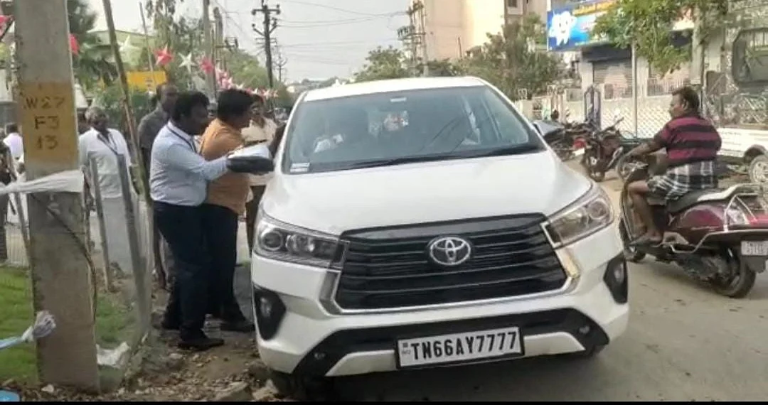 திருப்பி அனுப்பப்பட்ட பேராயர்