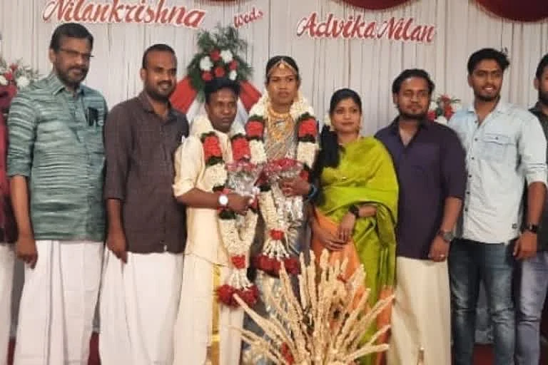 கோயிலில் திருமணம் மறுக்கப்பட்டதால் மண்டபத்தில் நடந்த திருநங்கை திருமணம்