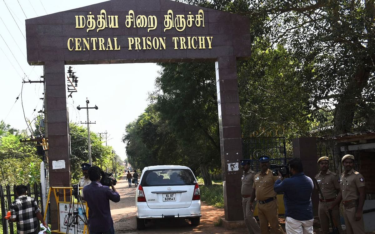 போதைப்பொருள் கடத்தல் கும்பலுடன் தொடர்பு?! - திருச்சி சிறப்பு முகாமில் 9 பேர் கைது