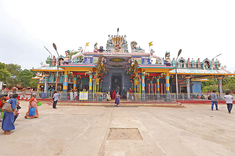 நயினா தீவு நாகபூசணி அம்மன் கோயில்