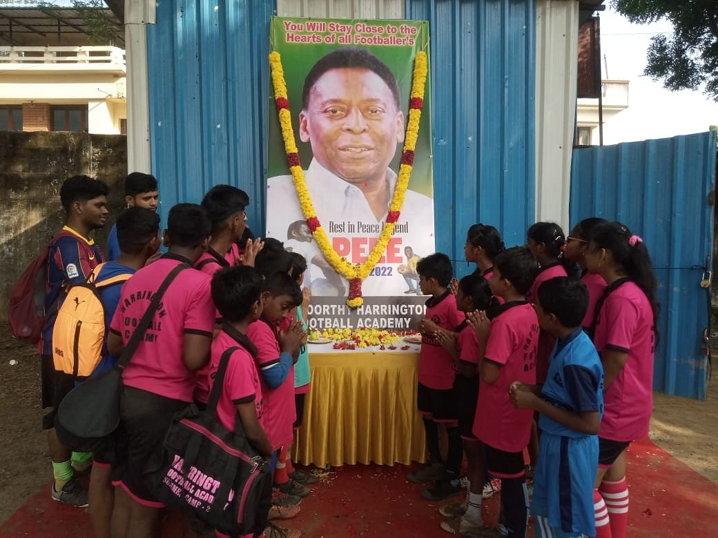 "உலகம் முழுவதும் கால்பந்து பரவியதற்குக் காரணமே பீலேதான்!"- சென்னையில் நெகிழ்ச்சியான இரங்கல் கூட்டம்