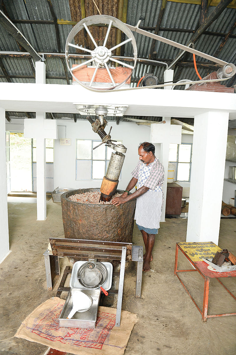 செக்கு எண்ணெய் தயாரிப்பு