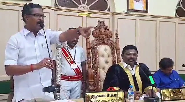 துணை மேயர் தமிழழகன், மேயர் சரவணன்