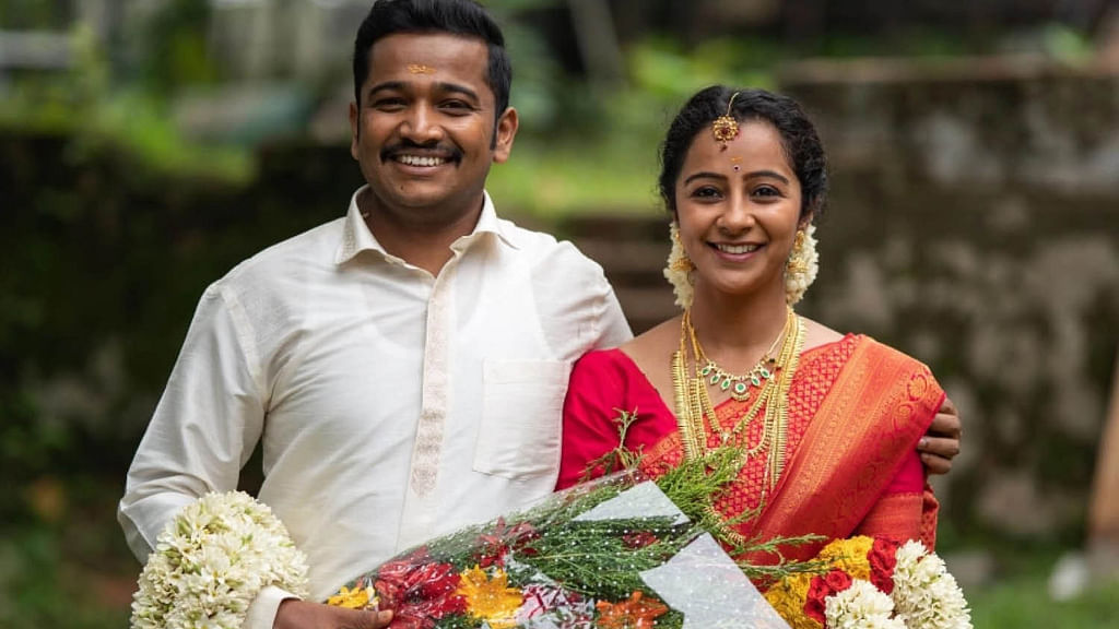 ‘பொம்பள அடிச்சாலும் வலிக்கும்!