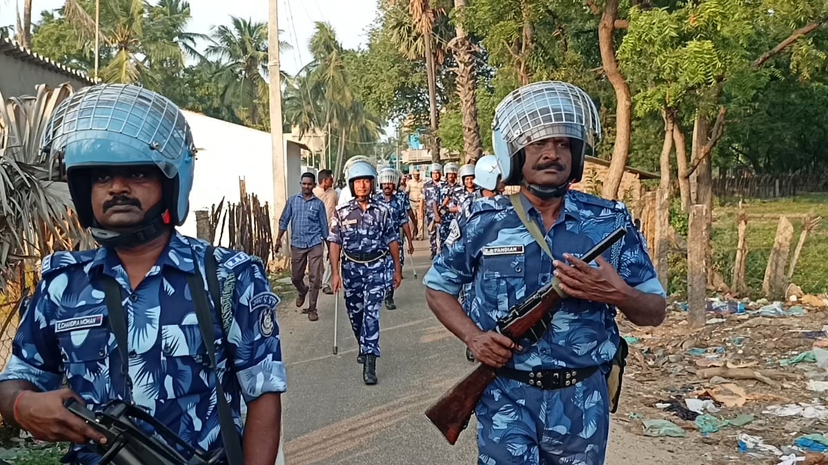 ராமநாதபுரம்: தொடர் போதை பொருள் கடத்தல்... அதிவிரைவுப் படை குவிப்பு - கண்காணிப்பு வளையத்தில் வேதாளை