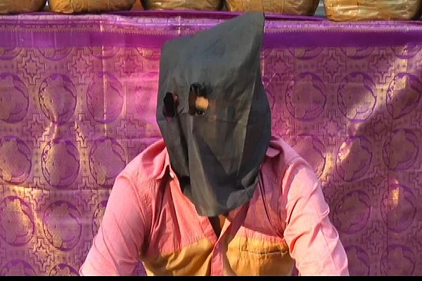 கைதுசெய்யப்பட்ட லாரி ஓட்டுநர்