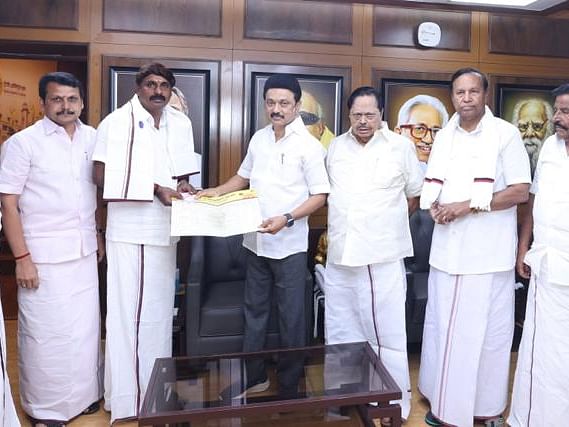 கோவை அதிமுக மேயர் வேட்பாளராக அறியப்பட்டவரை திமுக-வுக்கு இழுத்த செந்தில் பாலாஜி - வேலுமணி அதிர்ச்சி