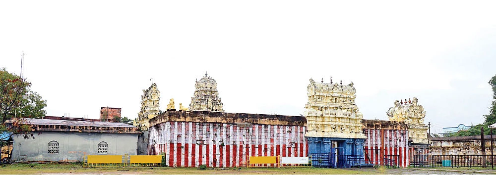 `மண் முந்தியோ மங்கை முந்தியோ!’ - உலகின் முதல் சிவாலயம் உத்திரகோசமங்கை!