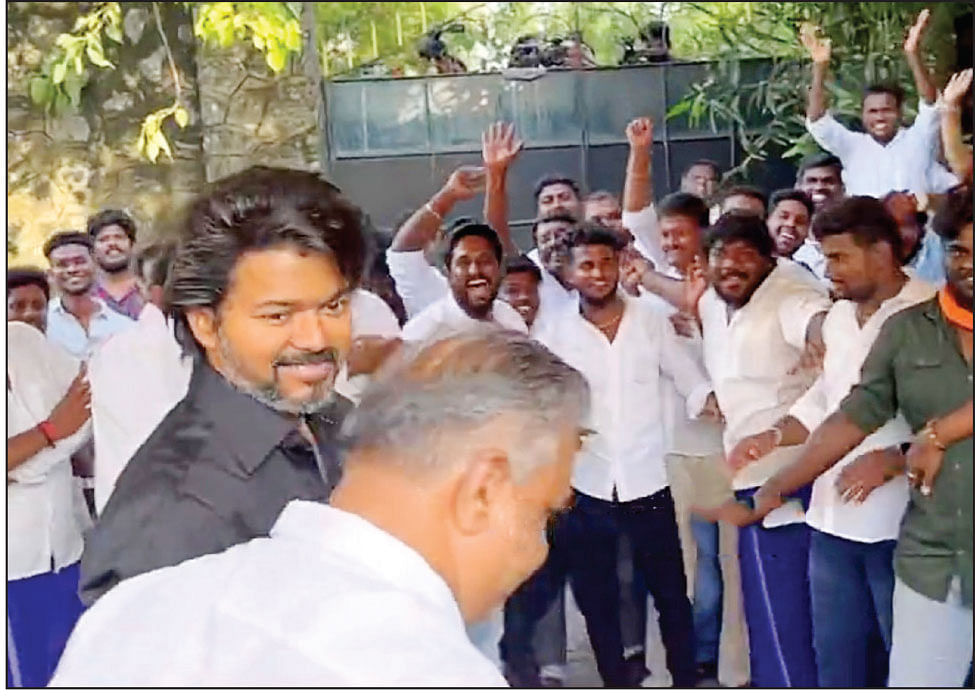 மிஸ்டர் கழுகு: போட்டுக்கொடுத்த மேயர்கள்... பந்தாடப்படவிருக்கும் ஆணையர்கள்!