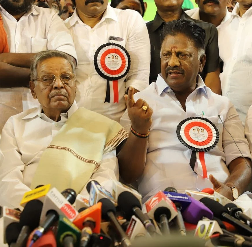 பண்ருட்டி ராமச்சந்திரன் - ஓ.பி.எஸ்